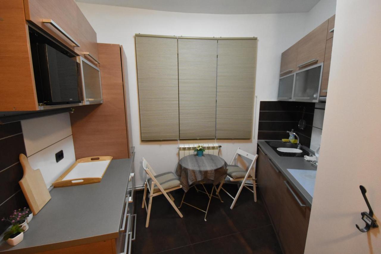 Charming Flat With Soul Appartement Belgrado Buitenkant foto